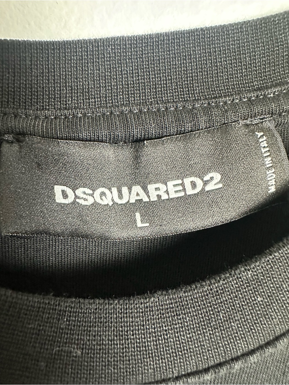 DSquared2 Shark Tee - Picture 3 of 4